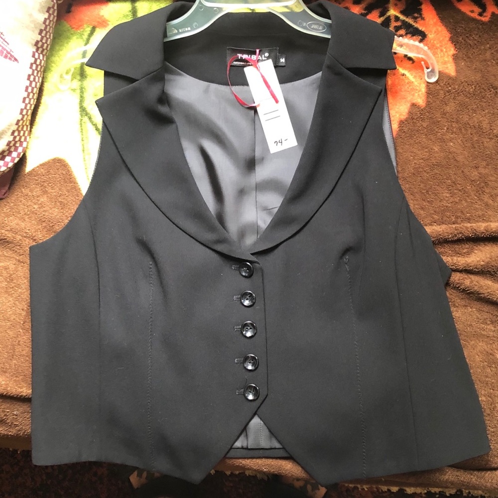 Women’s Vest Size 14